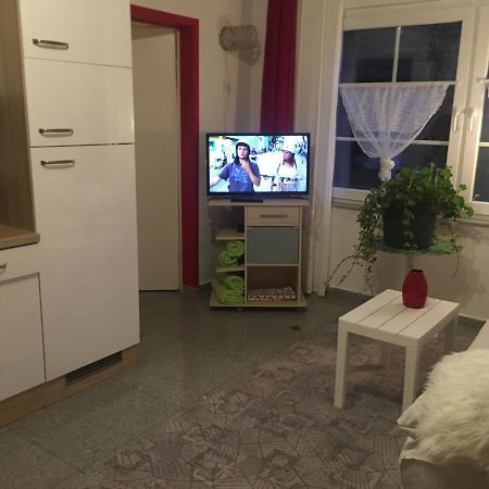 Ferienwohnung Rosi Stoppa Бург Екстериор снимка
